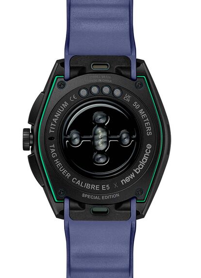 Trasera del reloj TAG Heuer Connected Calibre E5 New Balance