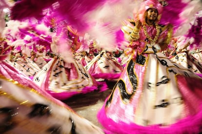 Bailarines en el desfile del carnaval de Río.
