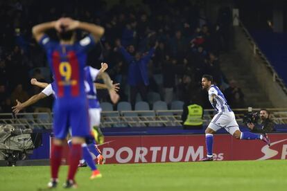 Suárez se lamenta tras el gol recibido en Anoeta.