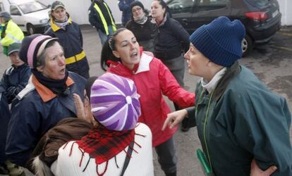 Fuertes discusiones con las mariscadoras de la cofradía de Carril