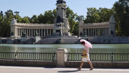 Fotografía de archivo de una vista del madrileño parque de El Retiro. 