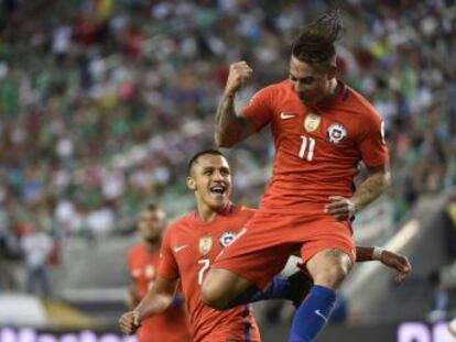 La Roja consigue una goleada histórica con Vargas estelar anotando cuatro de los siete goles