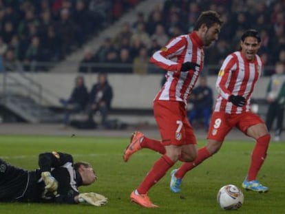 Adri&aacute;n, en el momento de marcar el primer gol.