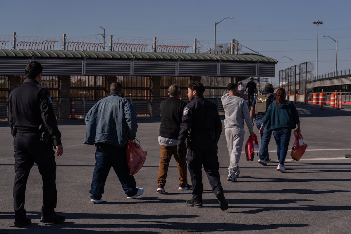 Arrests of Cubans skyrocket under Trump, while green card approvals plummet
