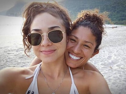 Cristiane, la pichichi de la selección brasileña (derecha), con su novia Ana Paula en una imagen sin fechar.