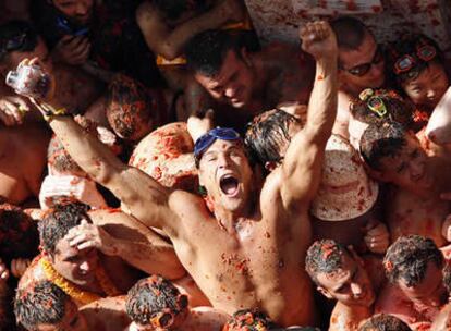 Asistentes a la Tomatina, esta mañana.