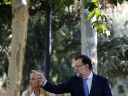 Mariano Rajoy with Lilian Tintori, wife of jailed Venezuelan opposition leader Leopoldo López, in September in Madrid.