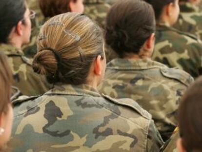 Presentación del Observatorio de la Mujer en las Fuerzas Armadas, en la base militar de El Goloso.