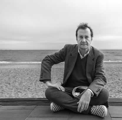 Retrato promocional del autor Marcos Giralt Torrente.