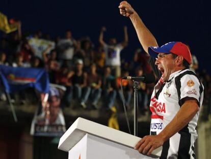 Henrique Capriles en un mitin en Barinas.