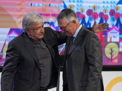 López Obrador y Ricardo Salinas Pliego, en diciembre de 2018.