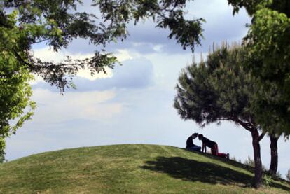 El vallecano Parque Lineal de Palomeras convirtió una escombrera en un lugar de recreo para los vecinos.
santi burgos
