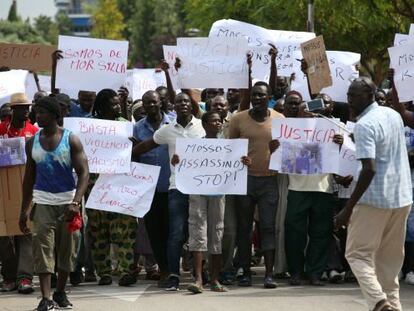 Manifestació a Salou per la mort d'un senegalès en una batuda.