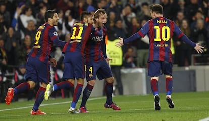 Suárez, Neymar y Messi felicitan a Rakitic tras su gol al Manchester City