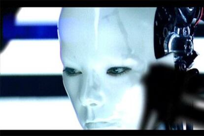 Imagen de <i>All is full of love</i> (1998), de Chris Cunningham.