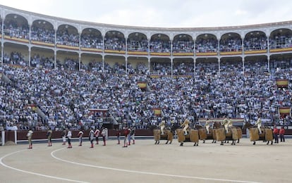 Minuto de silencio en la vigésimo novena de la feria de San Isidro por el fallecimiento del torero mexicano El Pana