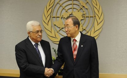 El presidente palestino, Mahmud Abás y el secretario general de las Naciones Unidas, Ban Ki-moon en la sede de la ONU