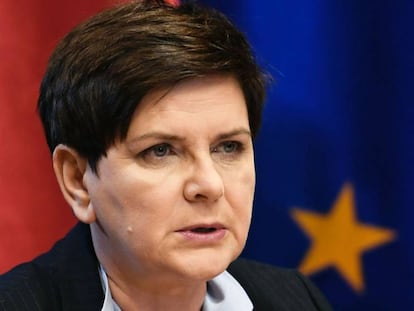 A primeira-ministra polonesa, Beata Szydlo, durante uma coletiva de imprensa nesta sexta-feira em Bruxelas