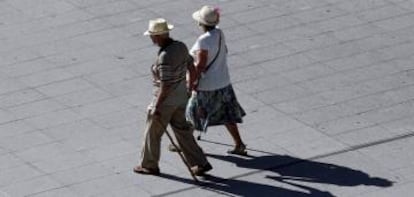 Dos pensionistas en Bilbao.