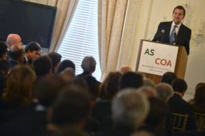 Fotografía facilitada por la Presidencia del Gobierno del titular del Ejecutivo español, Mariano Rajoy, durante la conferencia que ha pronunciado hoy sobre la situación de España en la Asociación de las Américas, en Nueva York.