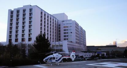 El hospital de Grenoble donde est&aacute; ingresado Schumacher.