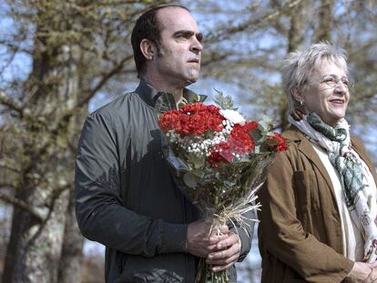 Luis Tosar y Blanca Portillo, en una imagen de la película 'Maixabel'.