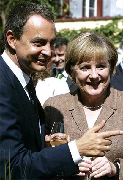 Angela Merkel y José Luis Rodríguez Zapatero, en Meersburg (Alemania).