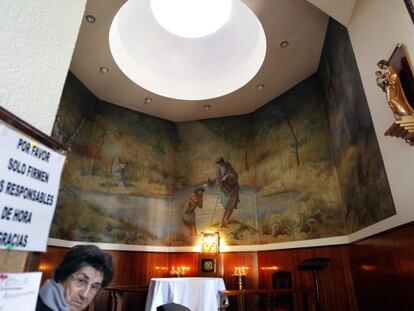 Capilla de la Perpétua Adoración, abierta 24 horas al día todo el año.