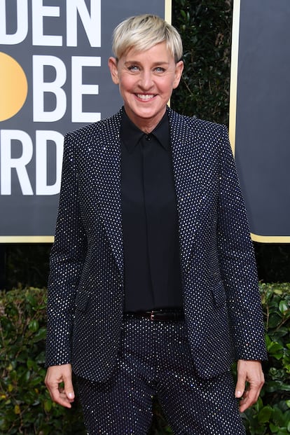 La presentadora Ellen DeGeneres recibió el premio honorífico Carol Burnett.