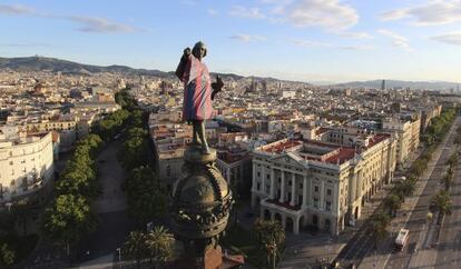 La estatua de Col&oacute;n vestir&aacute; la camiseta del Bar&ccedil;a por 18 d&iacute;as 
 