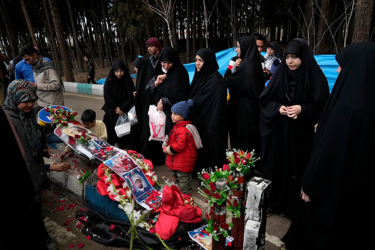El Estado Islámico asume la autoría del atentado que causó más de 80 muertos en Irán