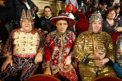 Todo un clásico: asistentes disfrazados. Sorteo del 22 de diciembre de 2012 en el Teatro Real de Madrid.