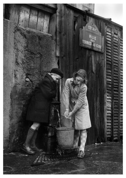 'Calle Terres au Curé', París (Francia), 1952.