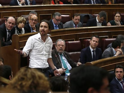 Pablo Iglesias en su dura intervención contra el PSOE en el debate de investidura en marzo de 2016