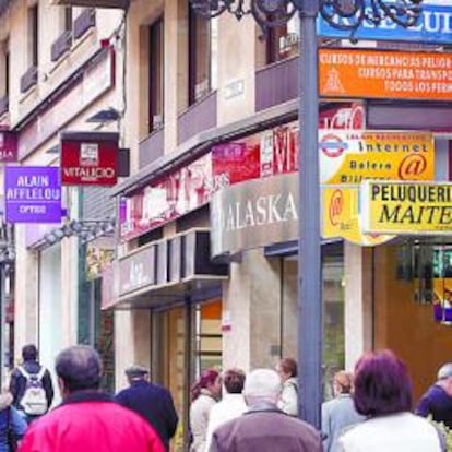 Calle comercial en Salamanca.