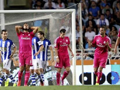 Khedira se lamenta tras fallar una ocasión ante la Real. 