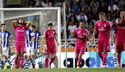 Khedira se lamenta tras fallar una ocasión ante la Real.