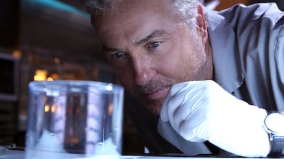 Gil Grissom (interpretado por William Petersen) en un capítulo de 'CSI: Las Vegas).