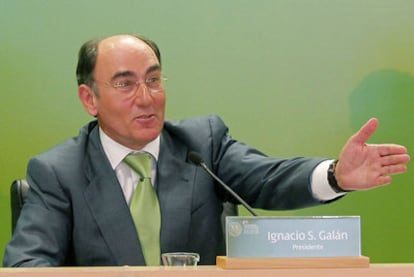 Sánchez Galán, durante la rueda de prensa, ayer en Valencia tras la junta de Renovables.