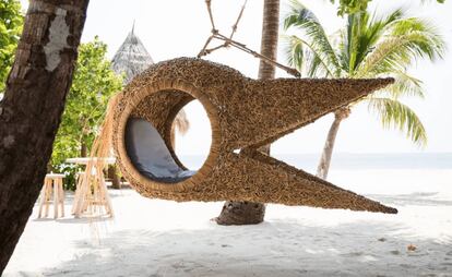 El asiento colgante Heron (garza), de Porky Hefer. |