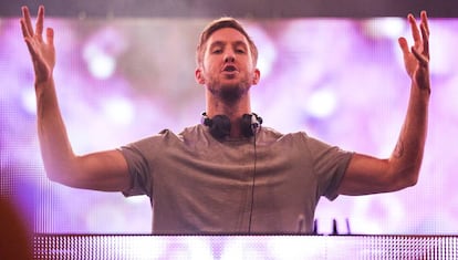 Calvin Harris, durante un concierto en Los &Aacute;ngeles.