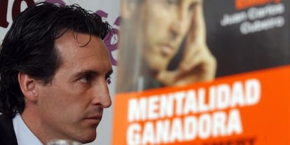 DEP03. VALENCIA, 05/03/2012.- El entrenador del Valencia, Unai Emery, durante la presentación del libro "Mentalidad ganadora. El método Emery". EFE/Kai Försterling