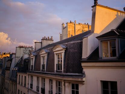 Las características mansardas de París, un símbolo inequívoco de la ciudad. 