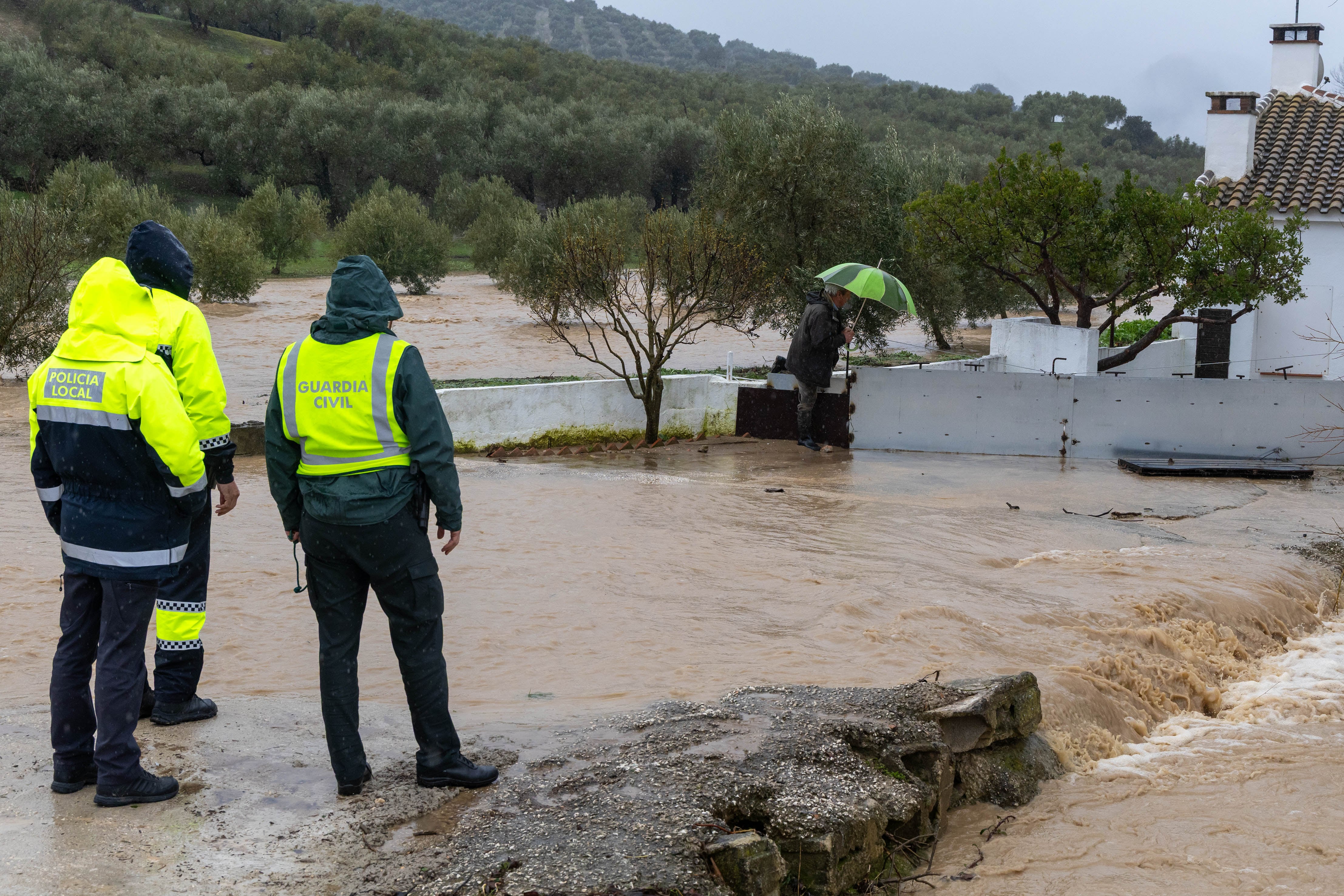 Las lluvias “extraordinariamente abundantes” saturan la Península con inundaciones y crecidas