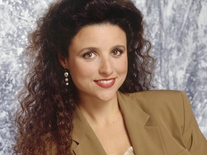 Julia Louis-Dreyfus como Elaine Benes.