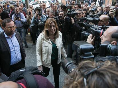 Susana Díaz, presidenta andalusa i candidata a les primàries del PSOE, entrant a la seu del PSC.