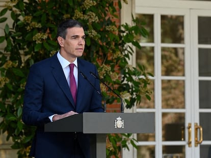 Pedro Sánchez, en la comparencia del 29 de abril en la que anunció que continuaba como presidente del Gobierno.