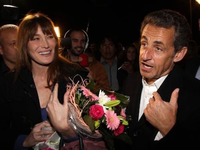 Nicolas Sarkozy y Carla Bruni a la salida del concierto de la cantante el pasado 17 de enero.