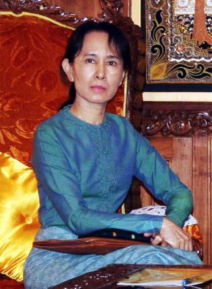 La Nobel de la Paz niega que haya violado el arresto domiciliario impuesto por las autoridades de Myanmar desde 2003