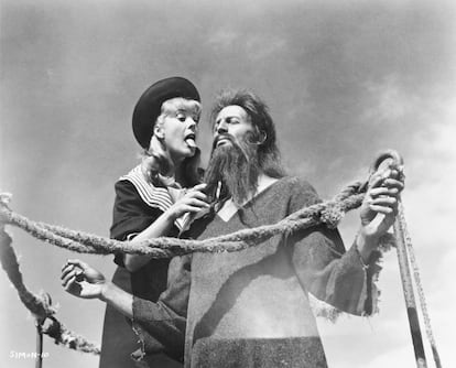 Silvia Pinal y Claudio Brook en 'Simón del Desierto'.